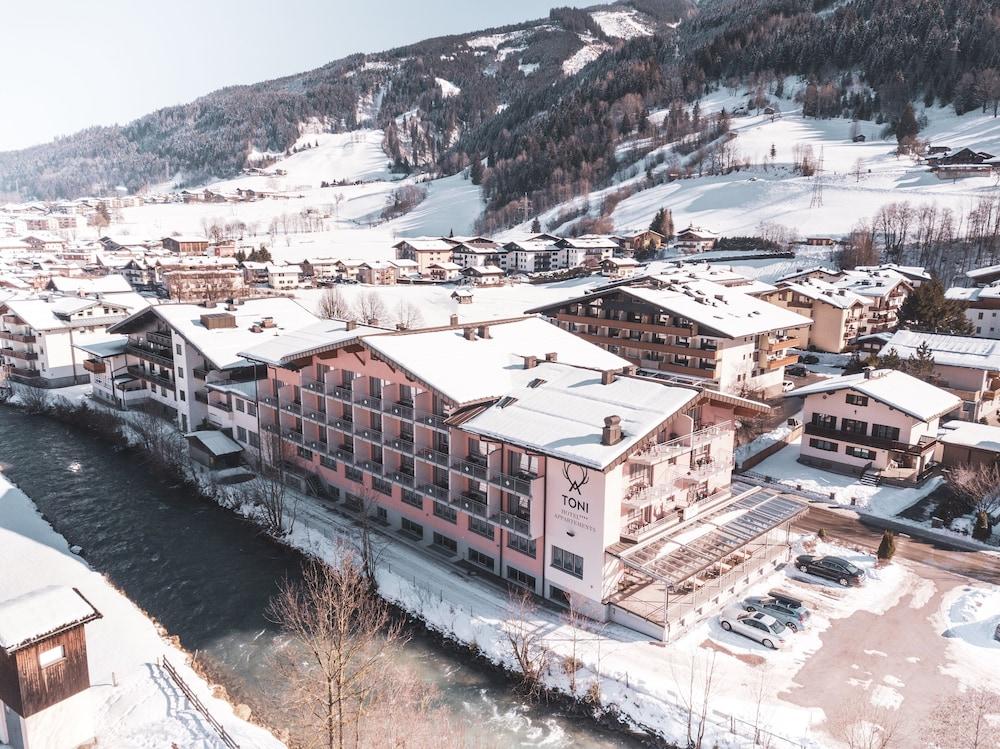 Hotel TONI Kaprun Buitenkant foto